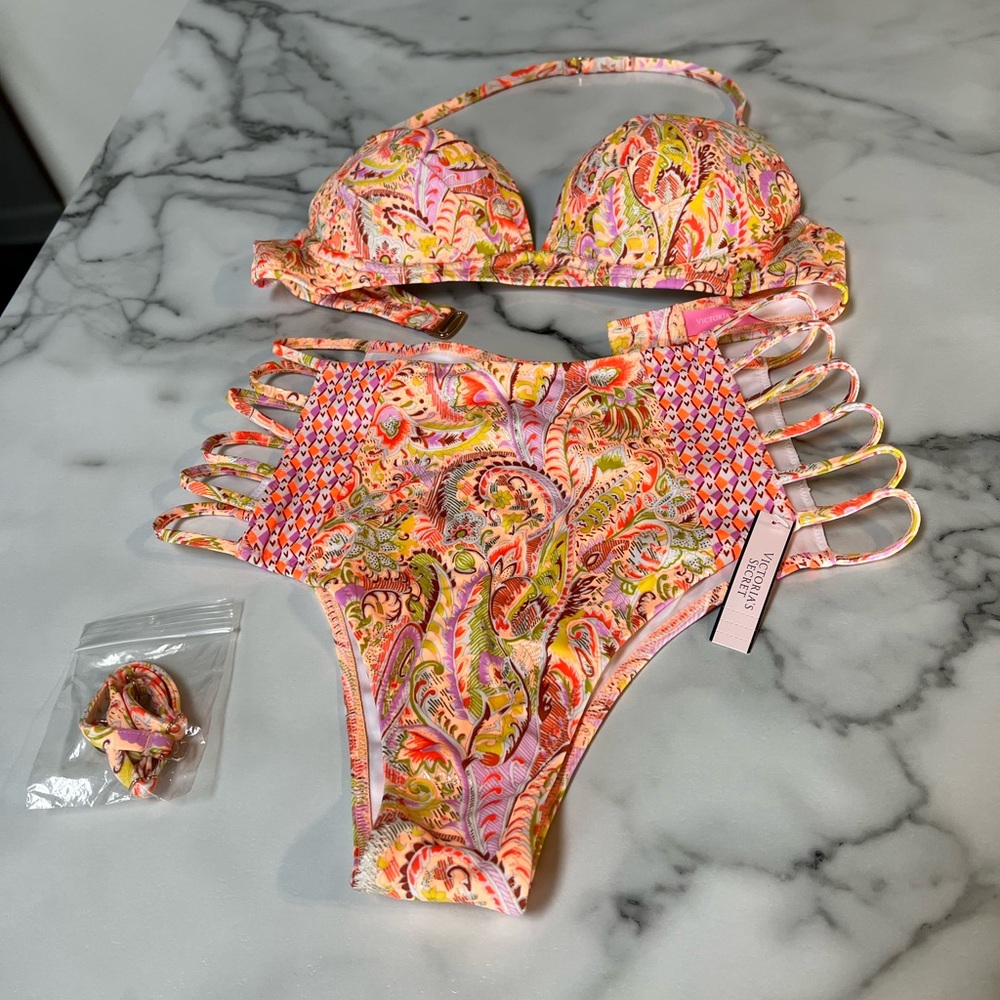 Victoria’s Secret Bikini Set